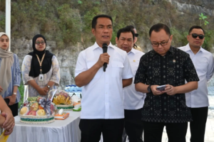 Komisi XI: OJK Harus Perkuat Teknologi dan Literasi Keuangan untuk Berantas Pinjol Ilegal
